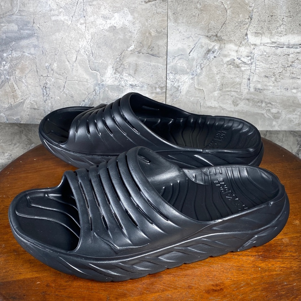 Hoka One One Men’s Size 10 ORA Recovery Comfort Black Slides